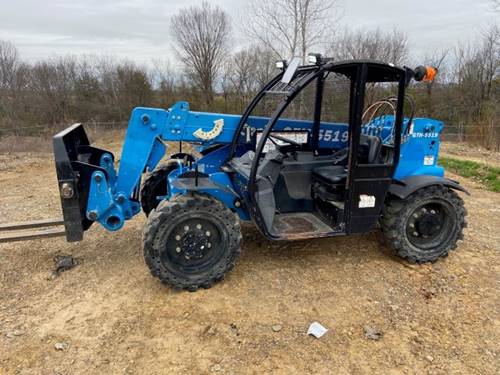 For Rent 5500 lbs - 19' lift -  Diesel