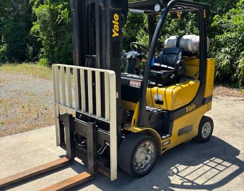 For Rent 8000 lbs - 186" lift - Gas/Propane - Indoor Warehouse