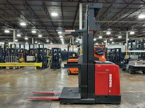 For Rent 3000 lbs - 273" lift -  Electric - Indoor Warehouse