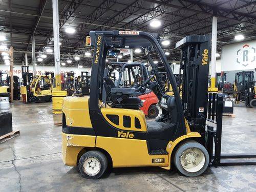 For Rent 7000 lbs - 182" lift - Gas/Propane - Indoor Warehouse