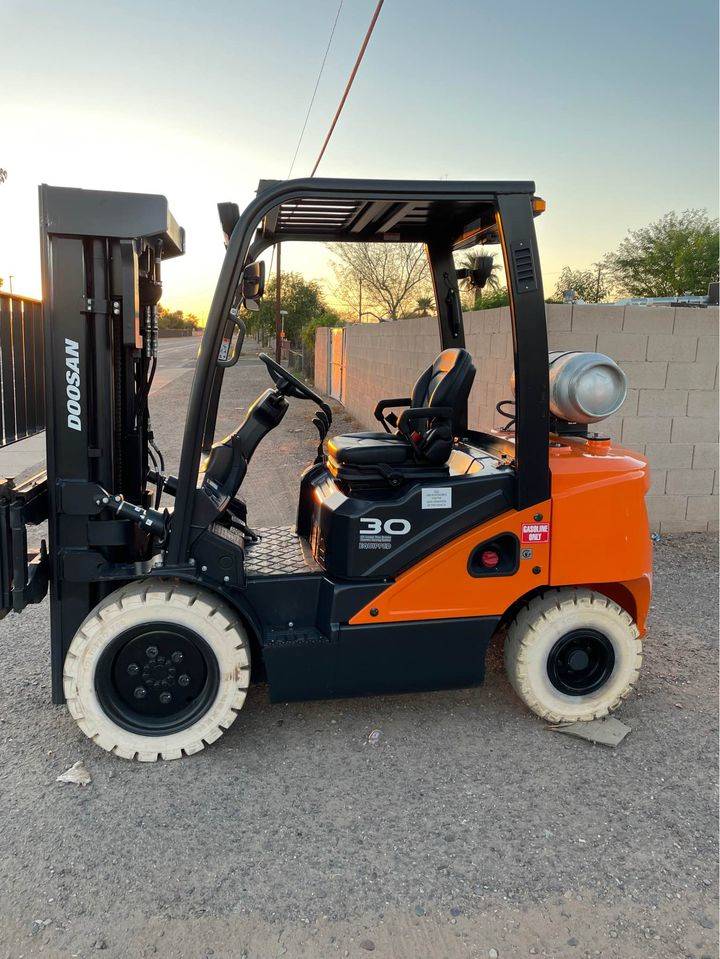 G30n 17 Used Doosan G30N Equipment for Sale