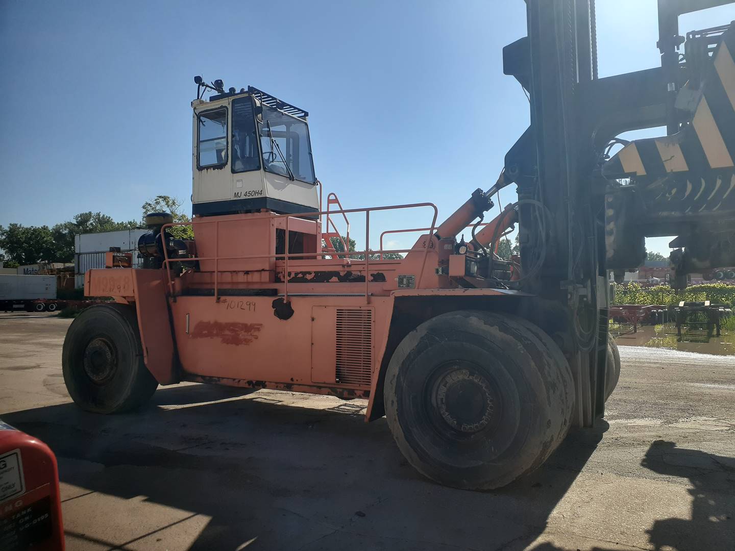 Fantuzzi Container Handler 1999 Diesel Fantuzzi Container Handlers (Loaded/Empty) | Eliftruck