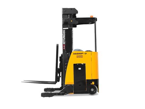 For Rent 4500 lbs - 299" lift -  Electric - Indoor Warehouse