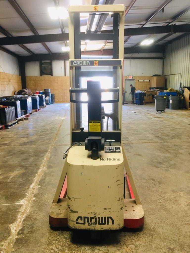 Electric Crown 20MT Electric Walkie Straddle Stacker