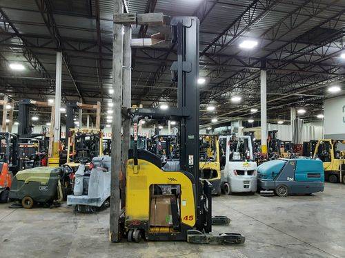 For Rent 4500 lbs - 368" lift -  Electric - Indoor Warehouse