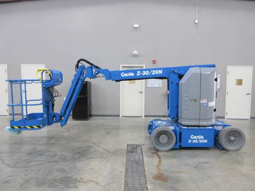 For Rent 30' lift -  DC Power -  Articulated Boom