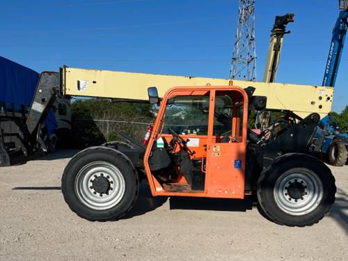 For Rent 6000 lbs - 42' lift -  Diesel