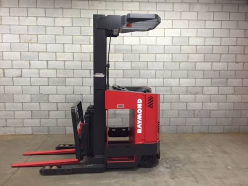 For Rent 3000 lbs - 204" lift -  Electric - Indoor Warehouse