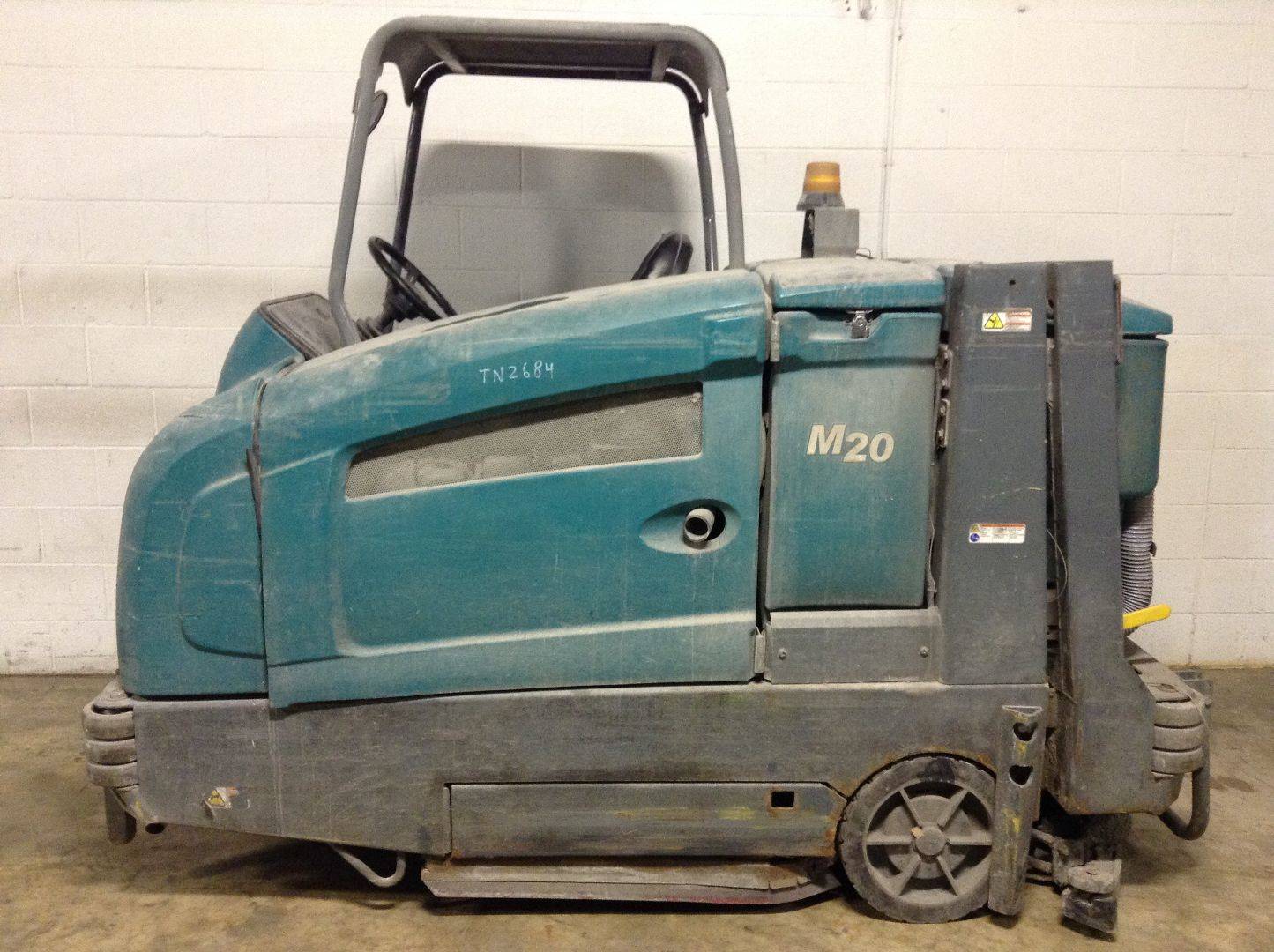 2013 LP Gas Tennant M20 Rider Sweeper/Scrubbers