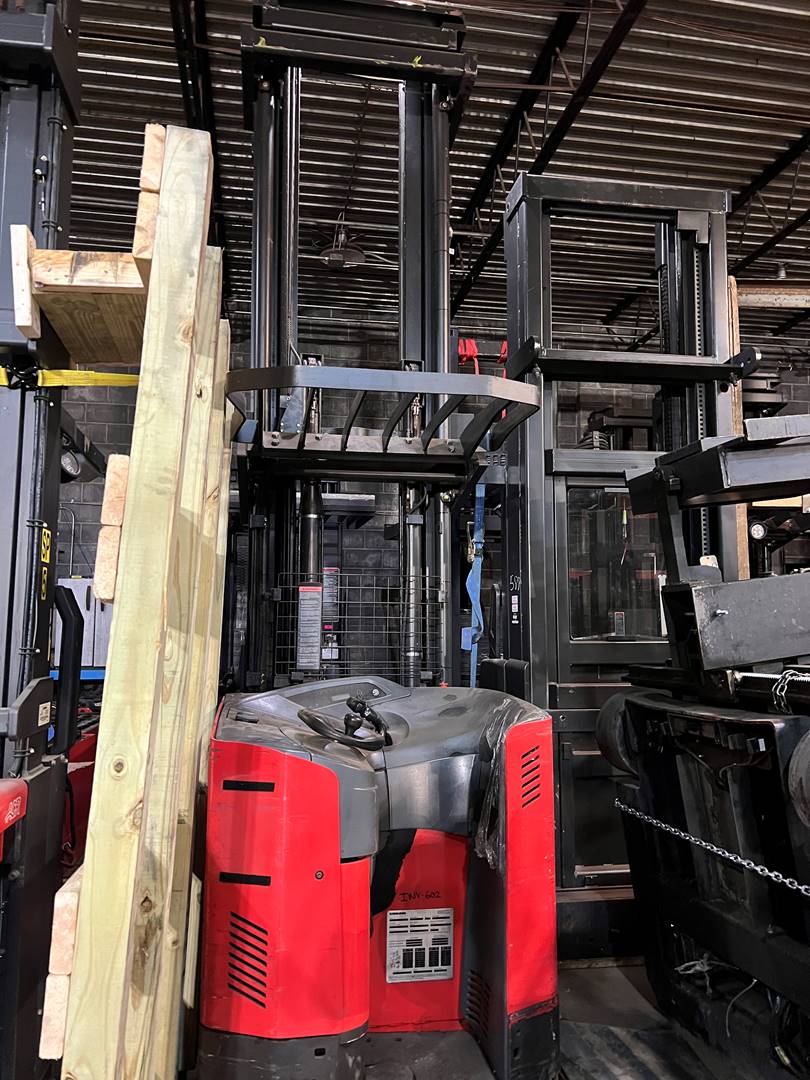 241 Used Raymond 752-R45TT Equipment for Sale