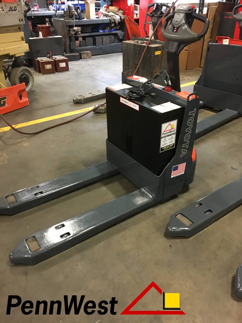 2015 Electric Toyota 8HBW23 Electric Walkie Pallet Jack