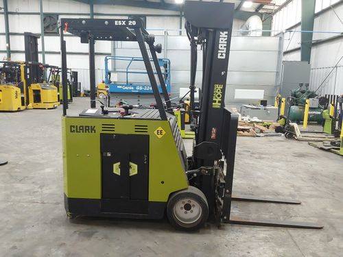 For Rent 4000 lbs - 276" lift -  Electric - Indoor Warehouse