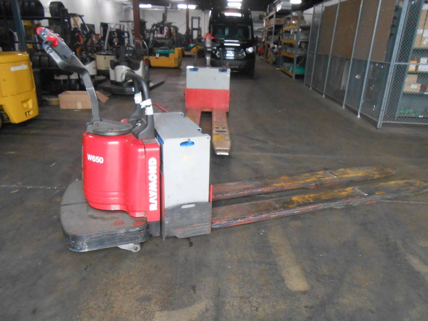 2004 Electric Raymond 112TMFRE80L Electric Walkie/Rider Pallet Jack