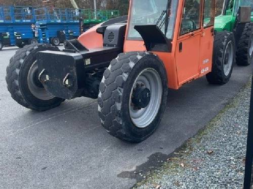 For Rent 9000 lbs - 43' lift -  Diesel