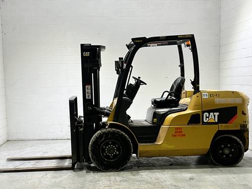 For Rent 12000 lbs - 120" lift -  Diesel - Indoor/Outdoor Pneumatic Tires