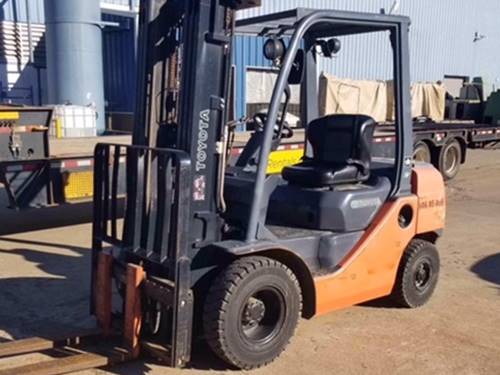 For Rent 5000 lbs - 189" lift -  Diesel - Indoor/Outdoor Pneumatic Tires
