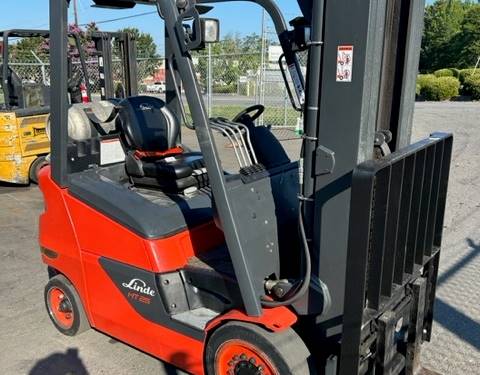 For Rent 5000 lbs - 189" lift - Gas/Propane - Indoor Warehouse