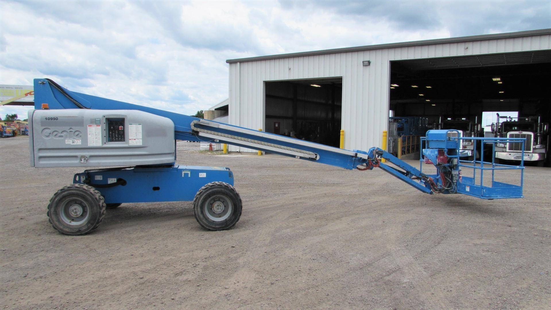 2013 Diesel Genie S45 Articulated Boom