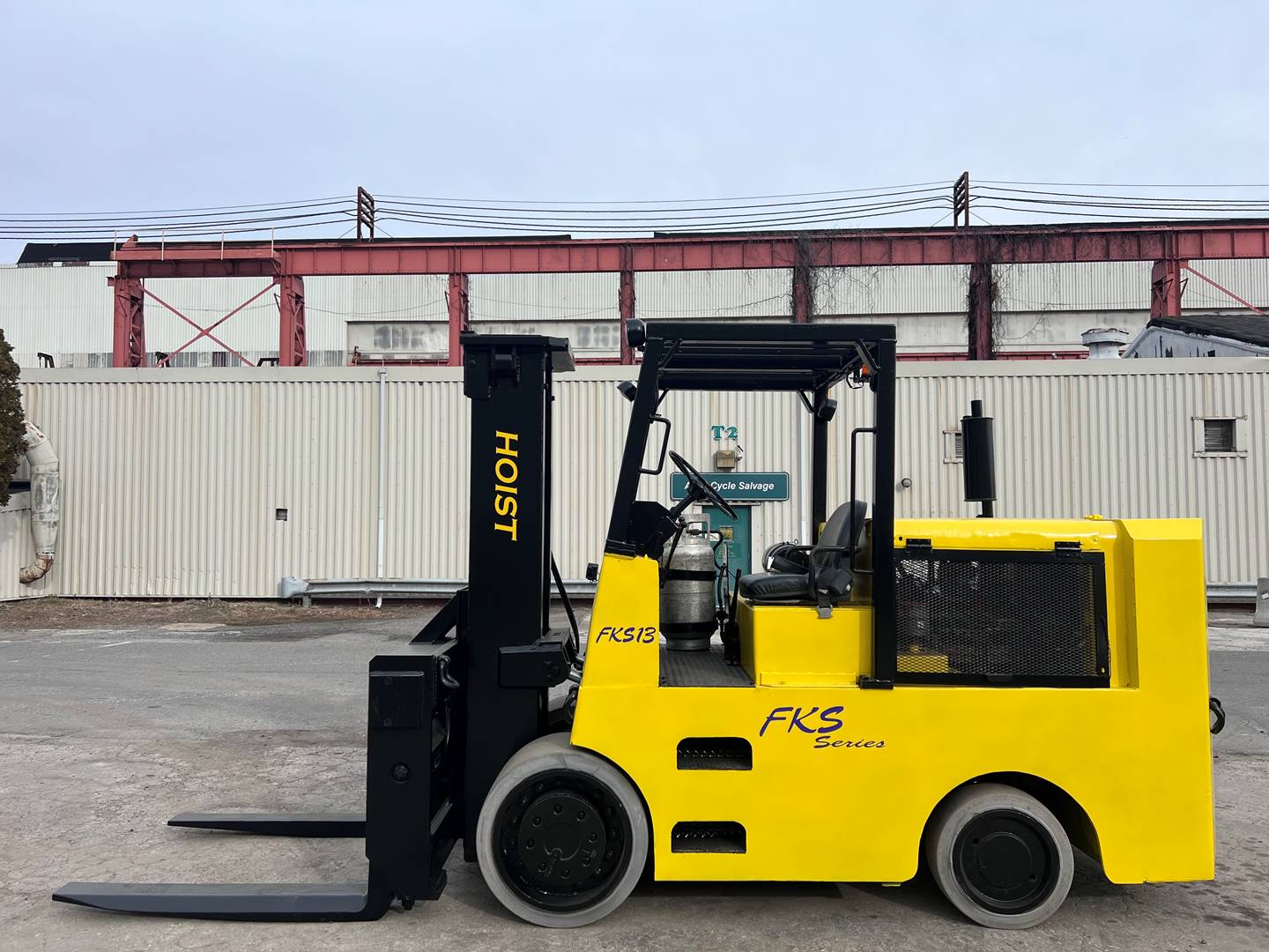 A wide selection of Silent Hoist Forklifts with 38 in stock and