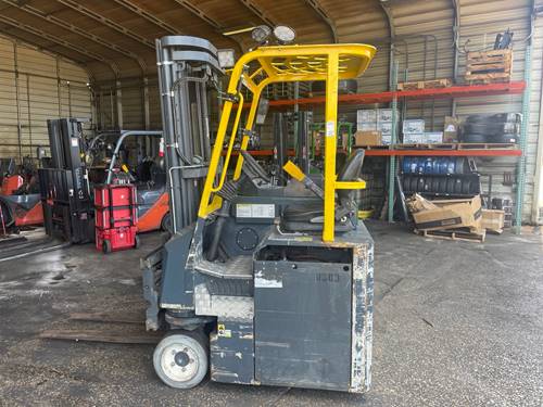 For Rent 6000 lbs - 220" lift -  Electric - Indoor Warehouse