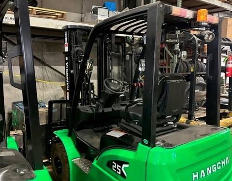 For Rent 5000 lbs - 189" lift -  Electric - Indoor Warehouse