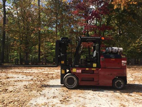 For Rent 30000 lbs - 151" lift - Gas/Propane - Indoor Warehouse