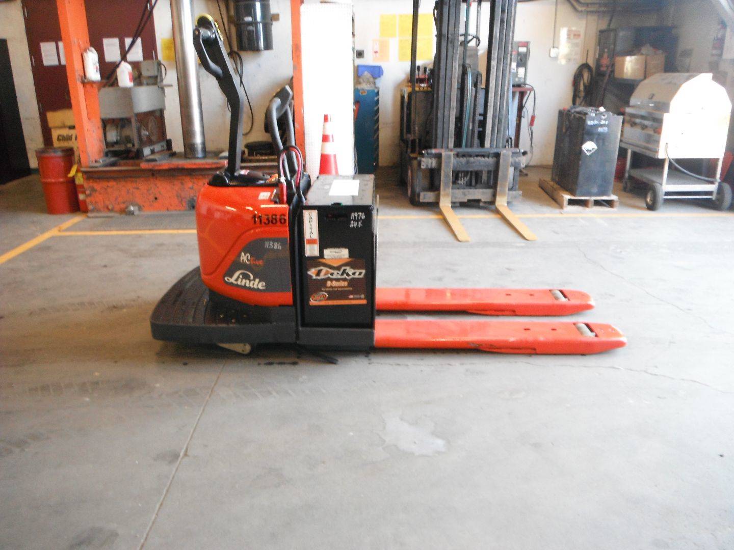 2015 Electric Linde EWR27 Electric Walkie/Rider Pallet Jack