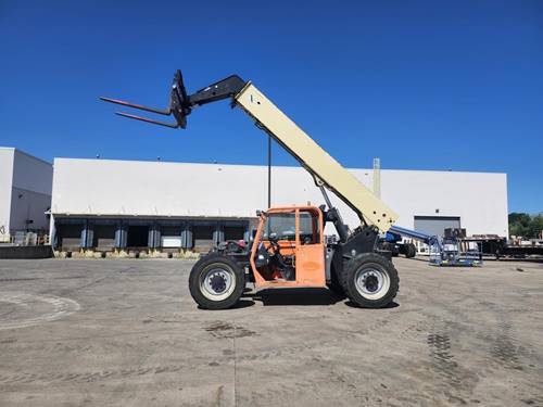 For Rent 9000 lbs - 22' lift -  Diesel