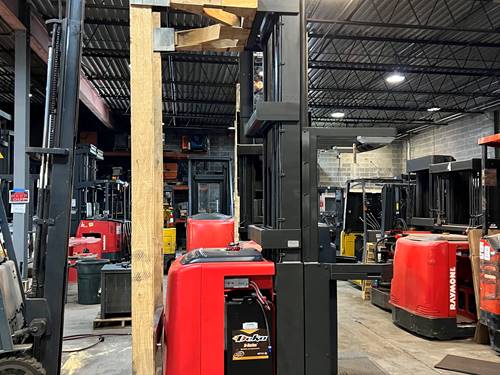 For Rent 3000 lbs - 444" lift -  Electric - Indoor Warehouse