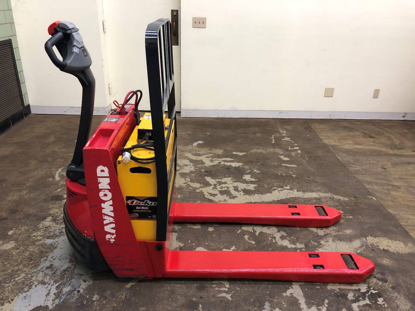 2012 Electric Raymond 102T-F45L Electric Walkie Pallet Jack