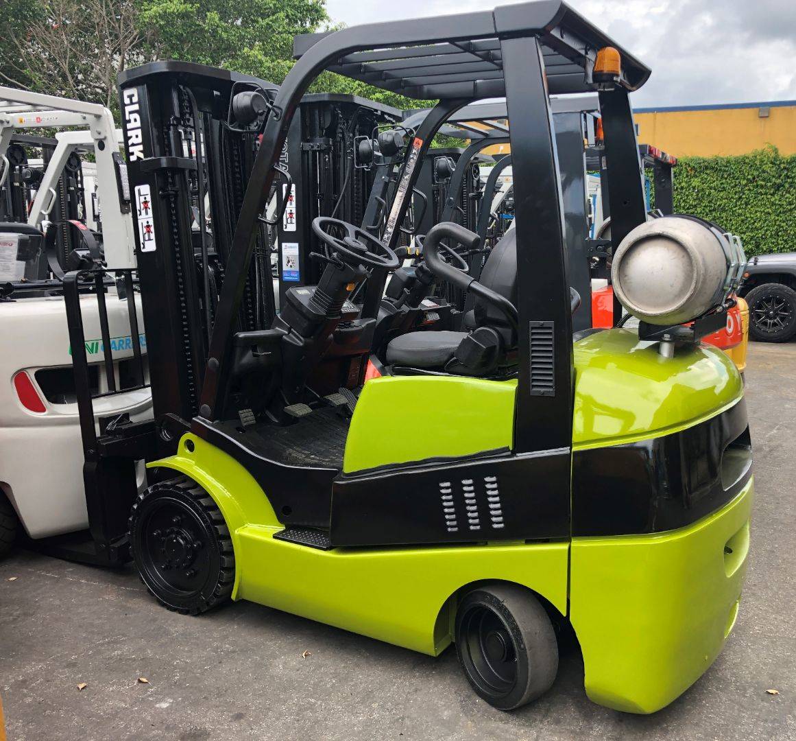 2015 LP Gas Clark C30CL Cushion Tire 4 Wheel Sit Down