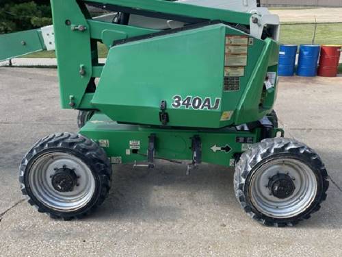 For Rent 34' lift - Gas/Propane - Outdoor Rough Terrain