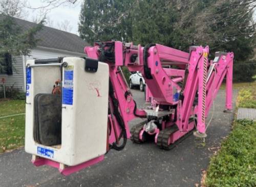 For Rent 64' lift -  Diesel -  Crawler Boom Lift