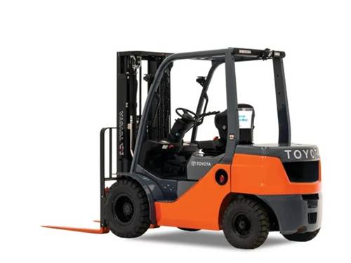 For Rent 11000 lbs - 222" lift - Gas/Propane - Indoor/Outdoor Pneumatic Tires