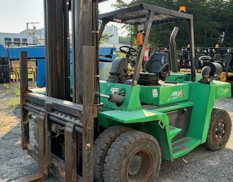 For Rent 15500 lbs - 148" lift -  Diesel - Indoor/Outdoor Pneumatic Tires