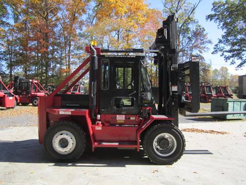 For Rent 22000 lbs - 204.5" lift -  Diesel - Indoor/Outdoor Pneumatic Tires