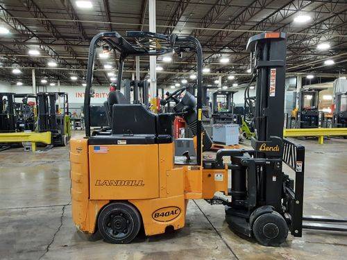 For Rent 4000 lbs - 198" lift -  Electric - Indoor Warehouse