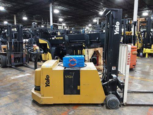 35 Reach stackers for Rent