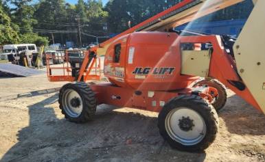 For Rent 60' lift -  Diesel -  Articulated Boom