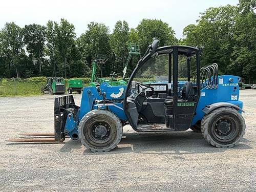 For Rent 5500 lbs - 19' lift -  Diesel