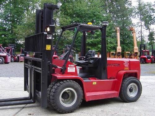 For Rent 15500 lbs - 195" lift - Gas/Propane - Indoor/Outdoor Pneumatic Tires