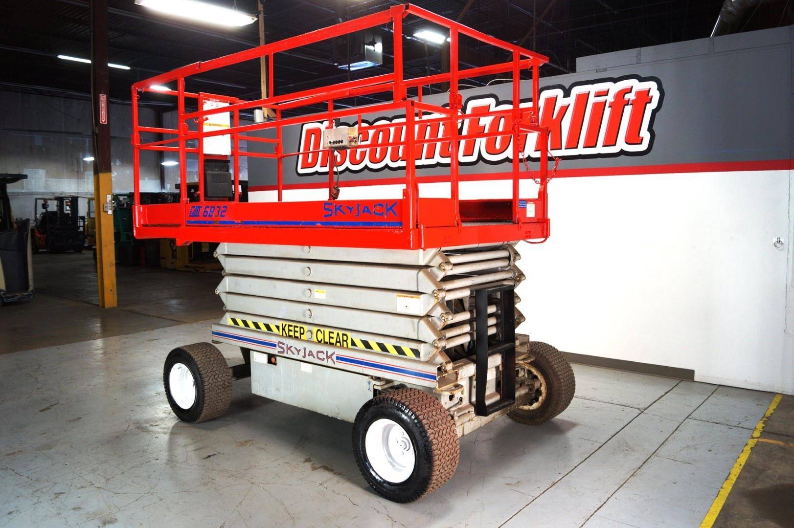 1999 Electric Skyjack SJIII6832 Rough Terrain