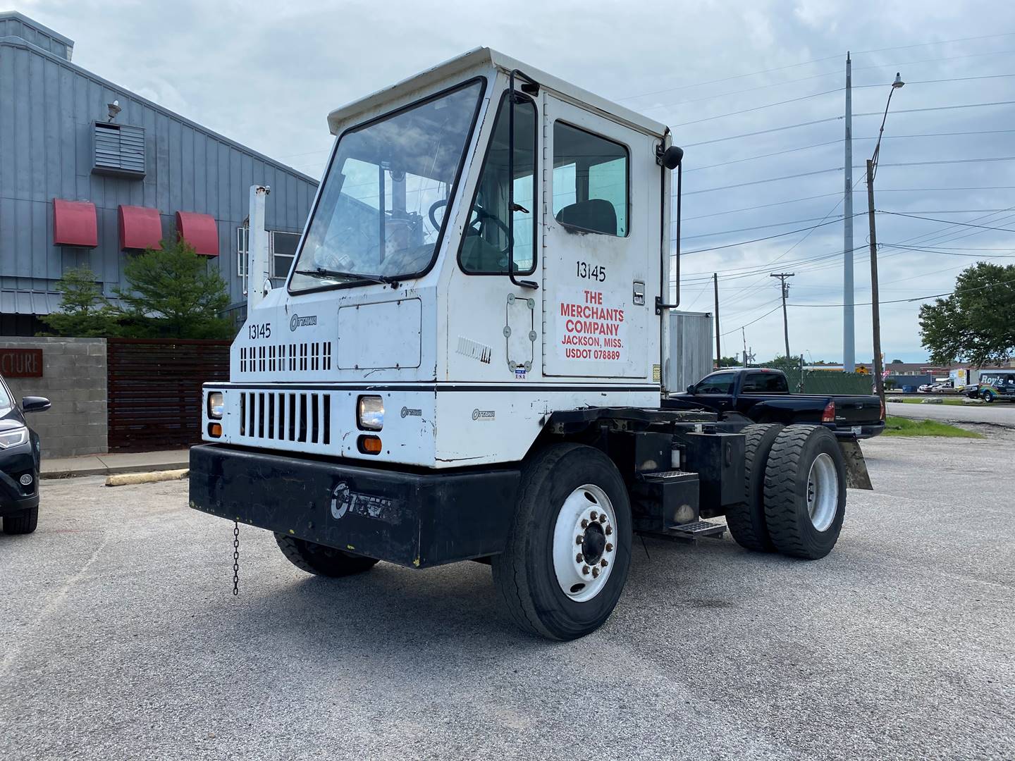 2000 Ottawa 30 Trucks and Trailers