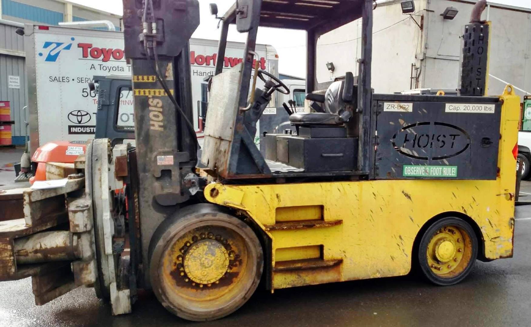 2012 Diesel Hoist Liftruck F300AT36 Cushion Tire 4 Wheel Sit Down