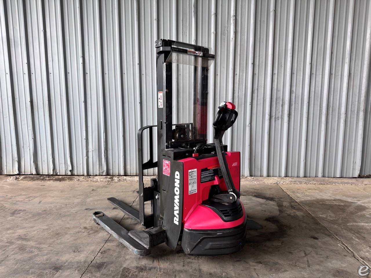 2019 Raymond 6210