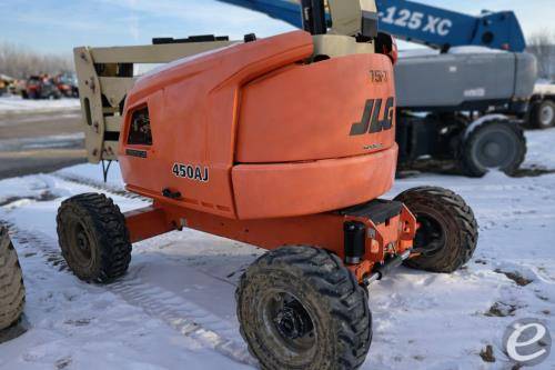 2017 JLG 450AJ