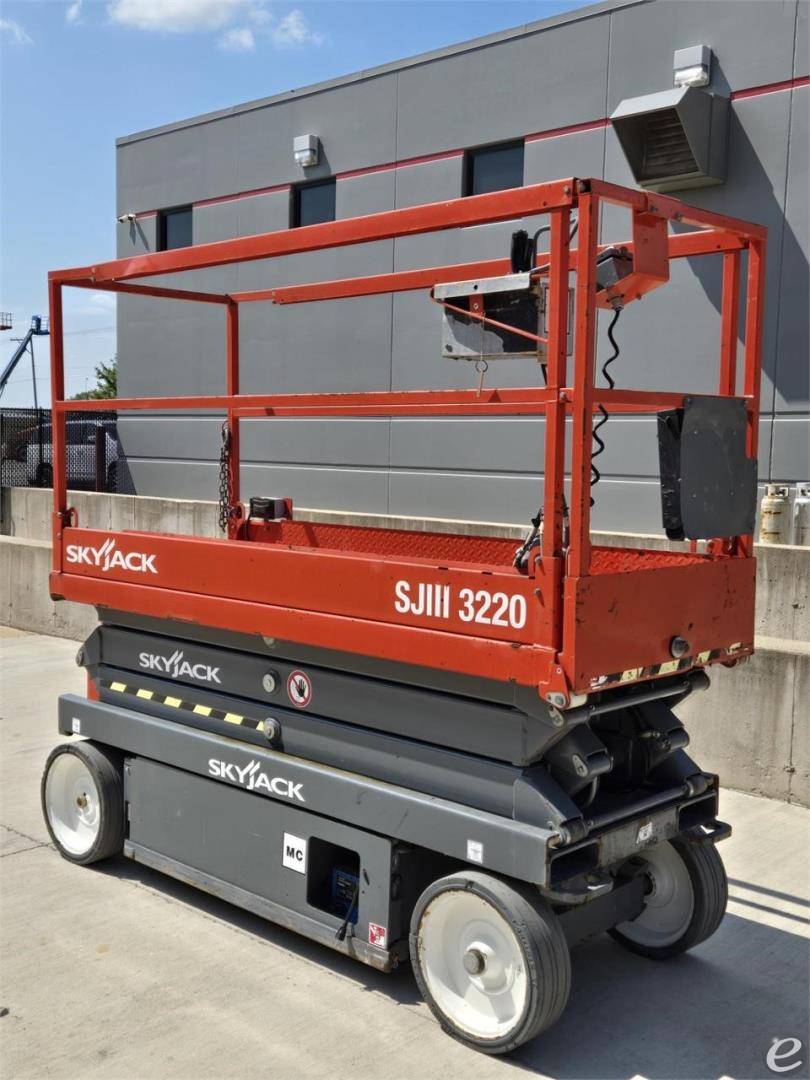 2018 Skyjack SJIII3220 Electric Scissor Lift - 123Forklift