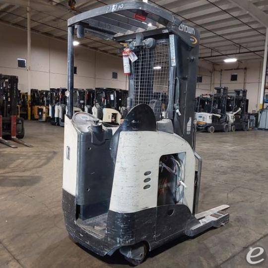 2019 Crown RR5725-45