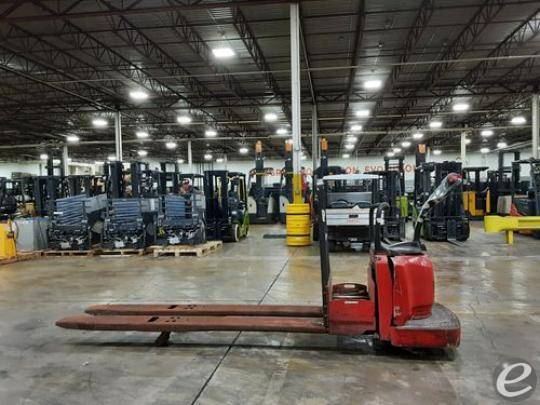 2010 Raymond 8400 Electric Forklift - 123Forklift