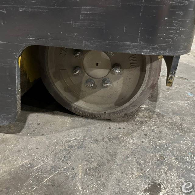 2022 Yale NR045EB